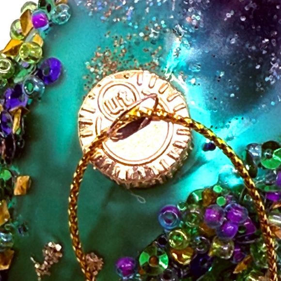 Unique Treasures Exquisite Hand Blown Glass Peacock Ornament - Picture 7 of 7